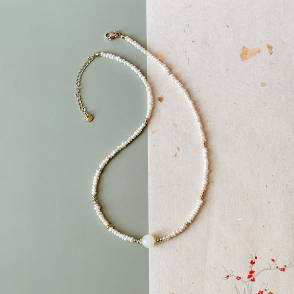 Dainty Freshwater Pearl & Hetian (Nephrite) Jade Necklace
